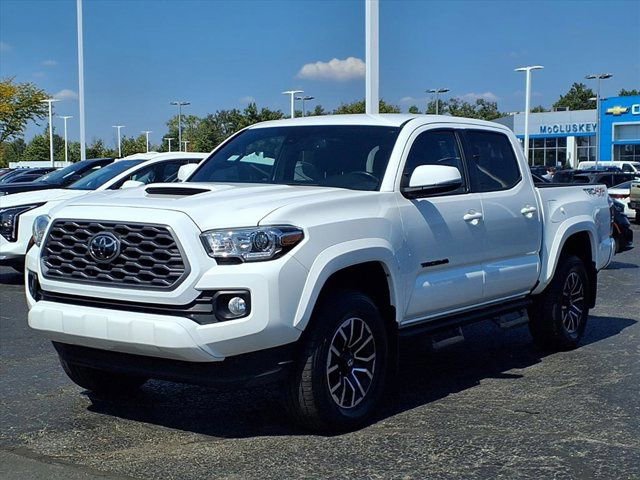 Used 2021 Toyota Tacoma TRD Sport image 2