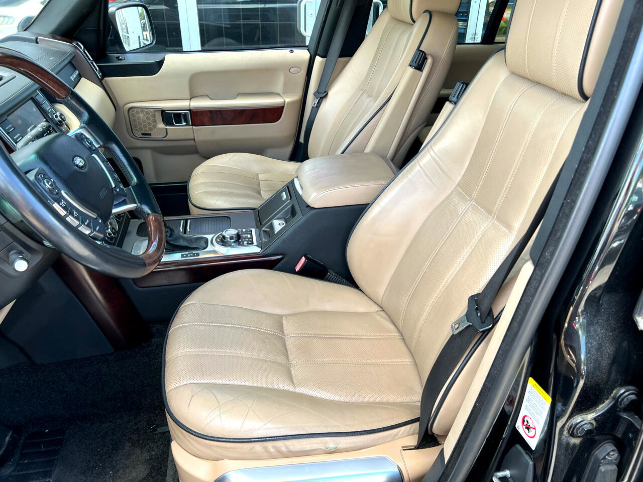 Used 2011 Land Rover Range Rover Supercharged image 12