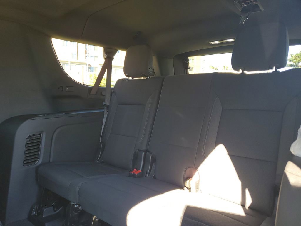 New 2026 Chevrolet Suburban LS image 13
