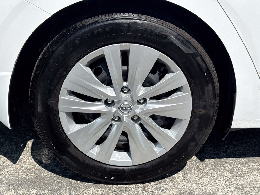 Used 2025 Nissan Sentra S FWD image 10