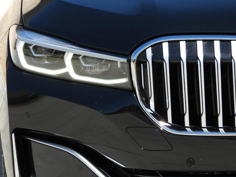 Used 2021 BMW 740i w/ Premium Package image 32