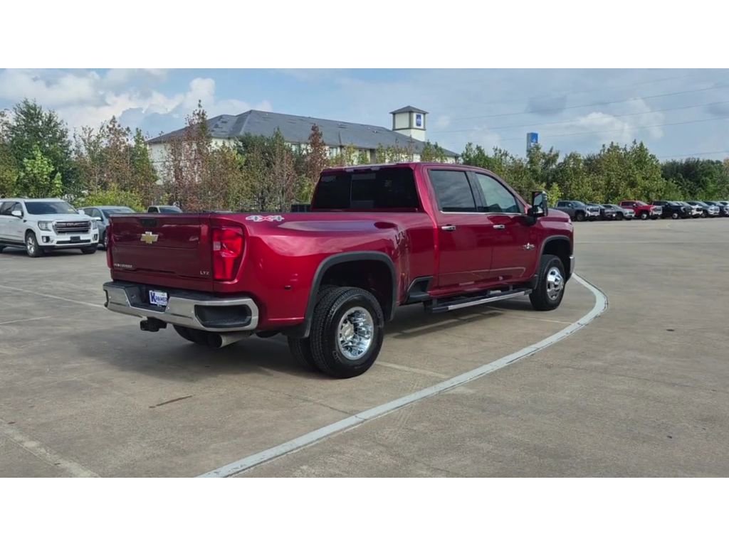 Used 2025 Chevrolet Silverado 3500 LTZ w/ LTZ Texas Edition image 8