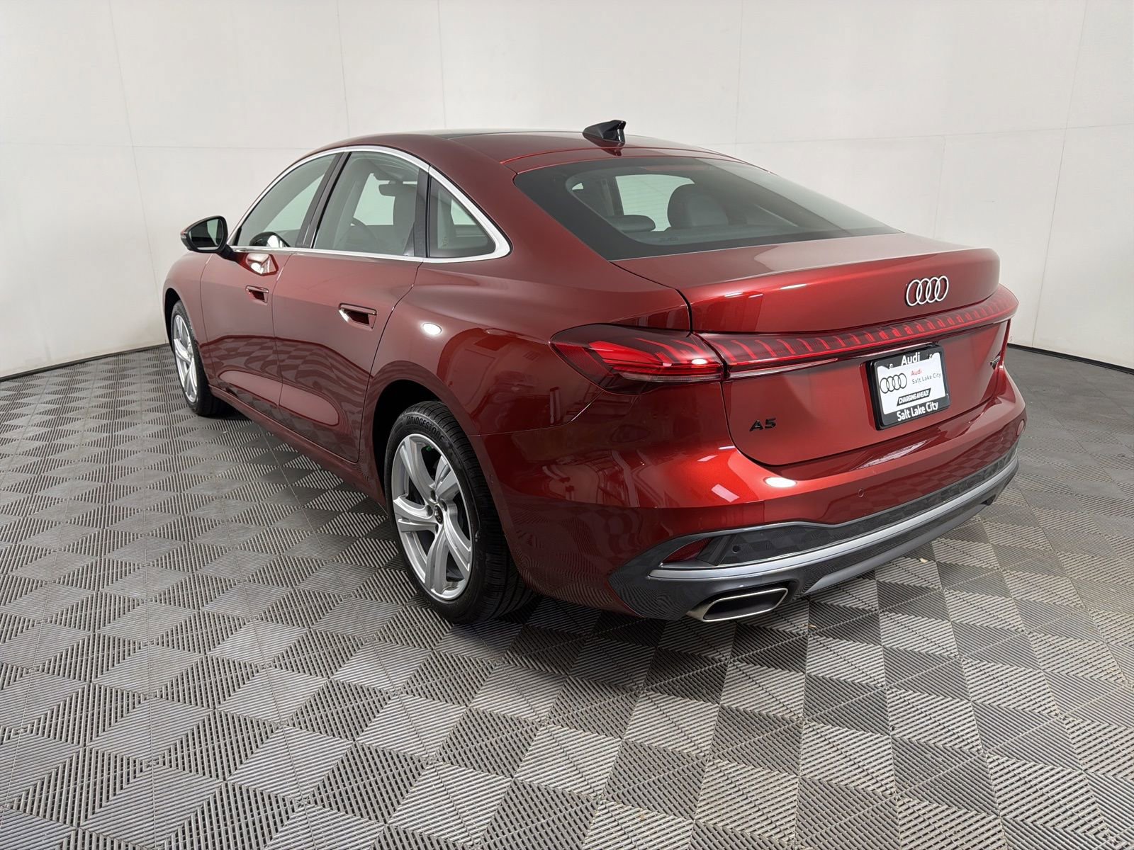 Used 2025 Audi A5 2.0T Premium Plus w/ Premium Plus AWD/4WD image 5