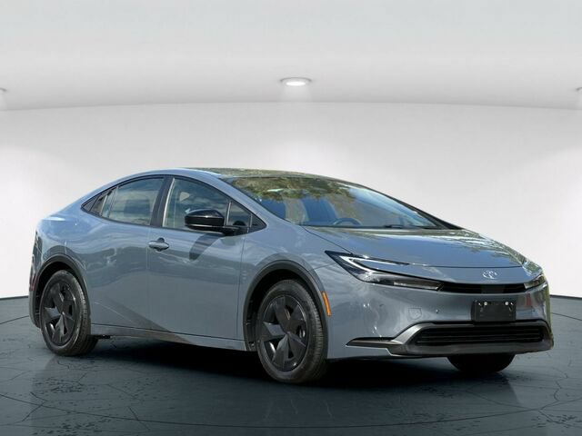Used 2024 Toyota Prius LE FWD image 8