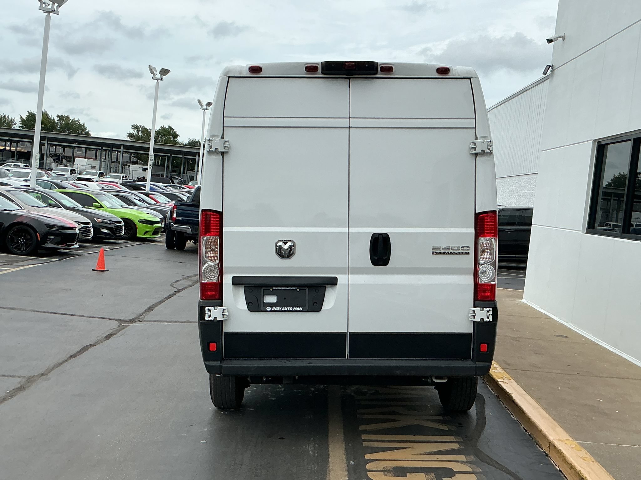Used 2025 RAM ProMaster 2500 w/ Convenience Group FWD image 7