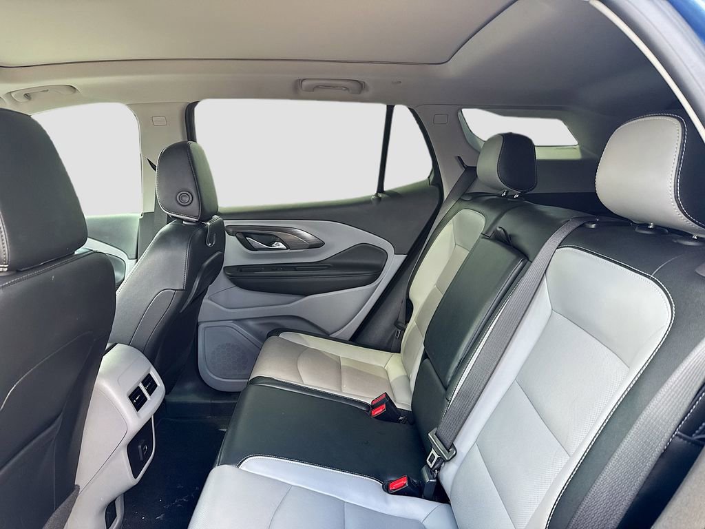 Used 2024 GMC Terrain SLT w/ Infotainment Package II image 23