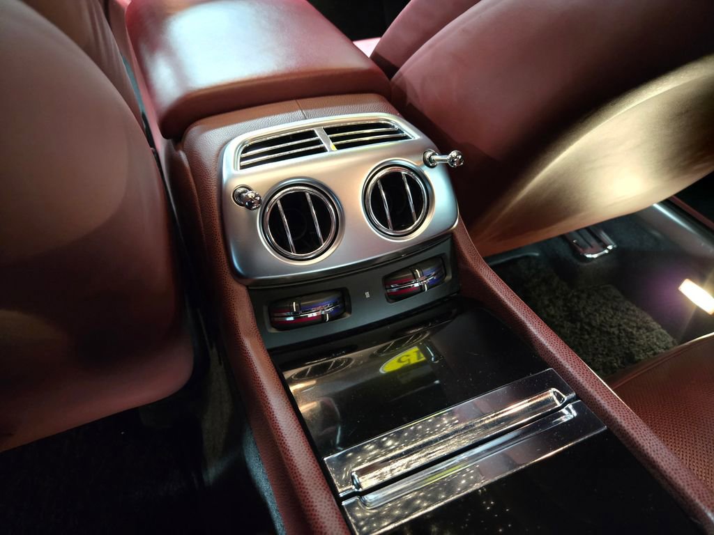 Used 2015 Rolls-Royce Wraith RWD image 34