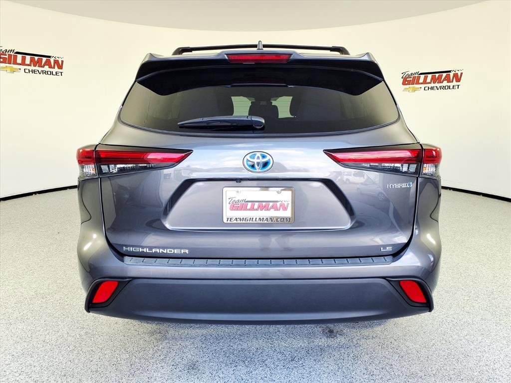 Used 2023 Toyota Highlander LE image 6