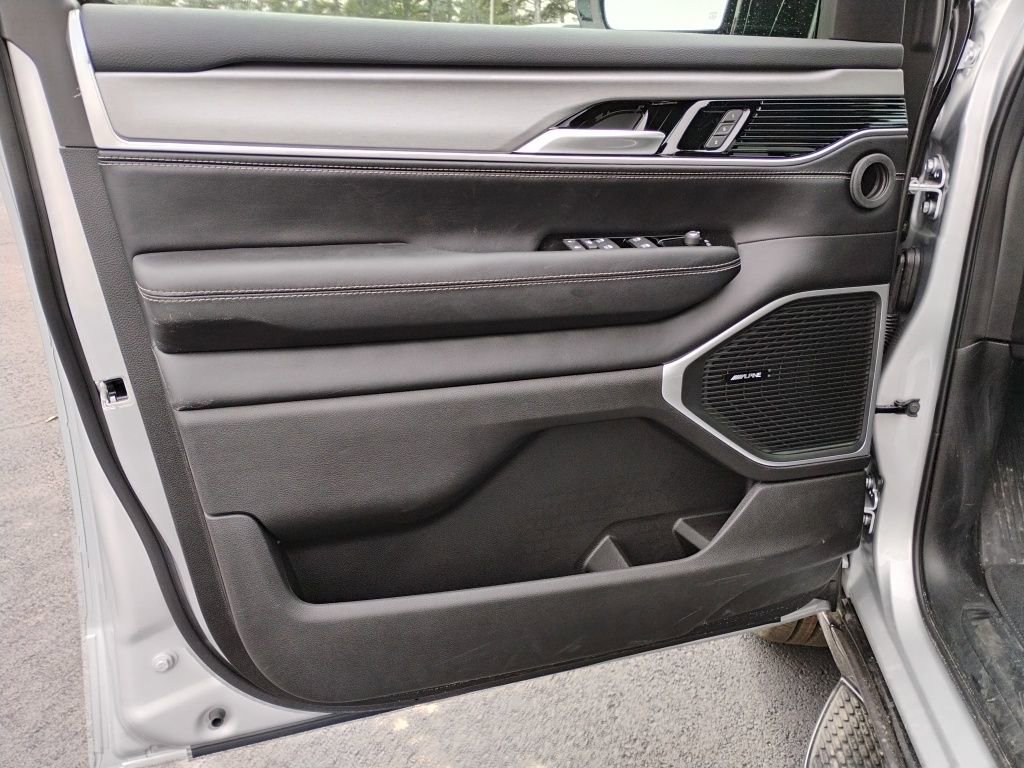 New 2026 Jeep Grand Wagoneer L 4WD image 21