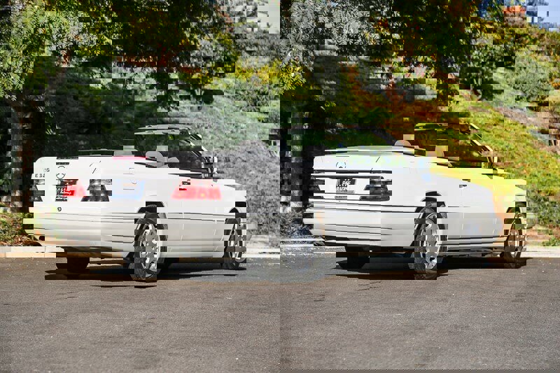 Used 1995 Mercedes-Benz E 320 Convertible image 23