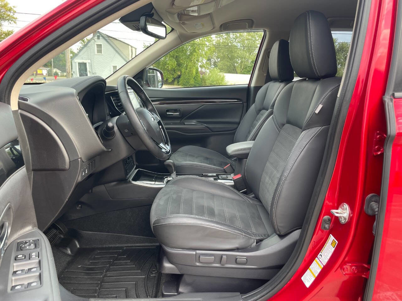 Used 2020 Mitsubishi Outlander SE image 31