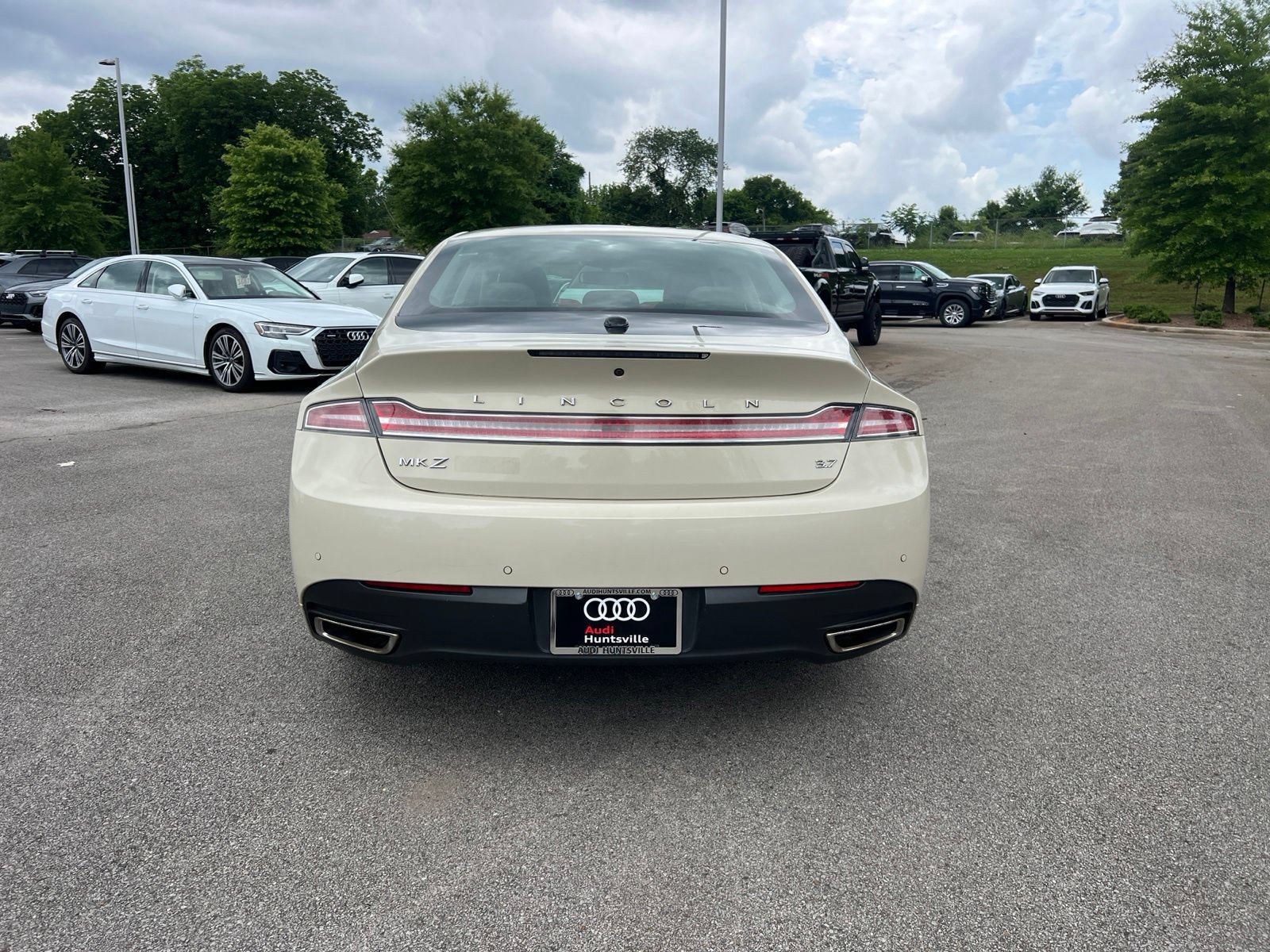 Used 2016 Lincoln MKZ w/ Equipment Group 300A Reserve FWD image 8