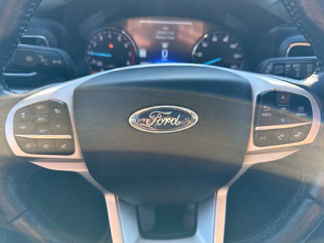 Used 2021 Ford Explorer XLT w/ Equipment Group 202A AWD/4WD image 16