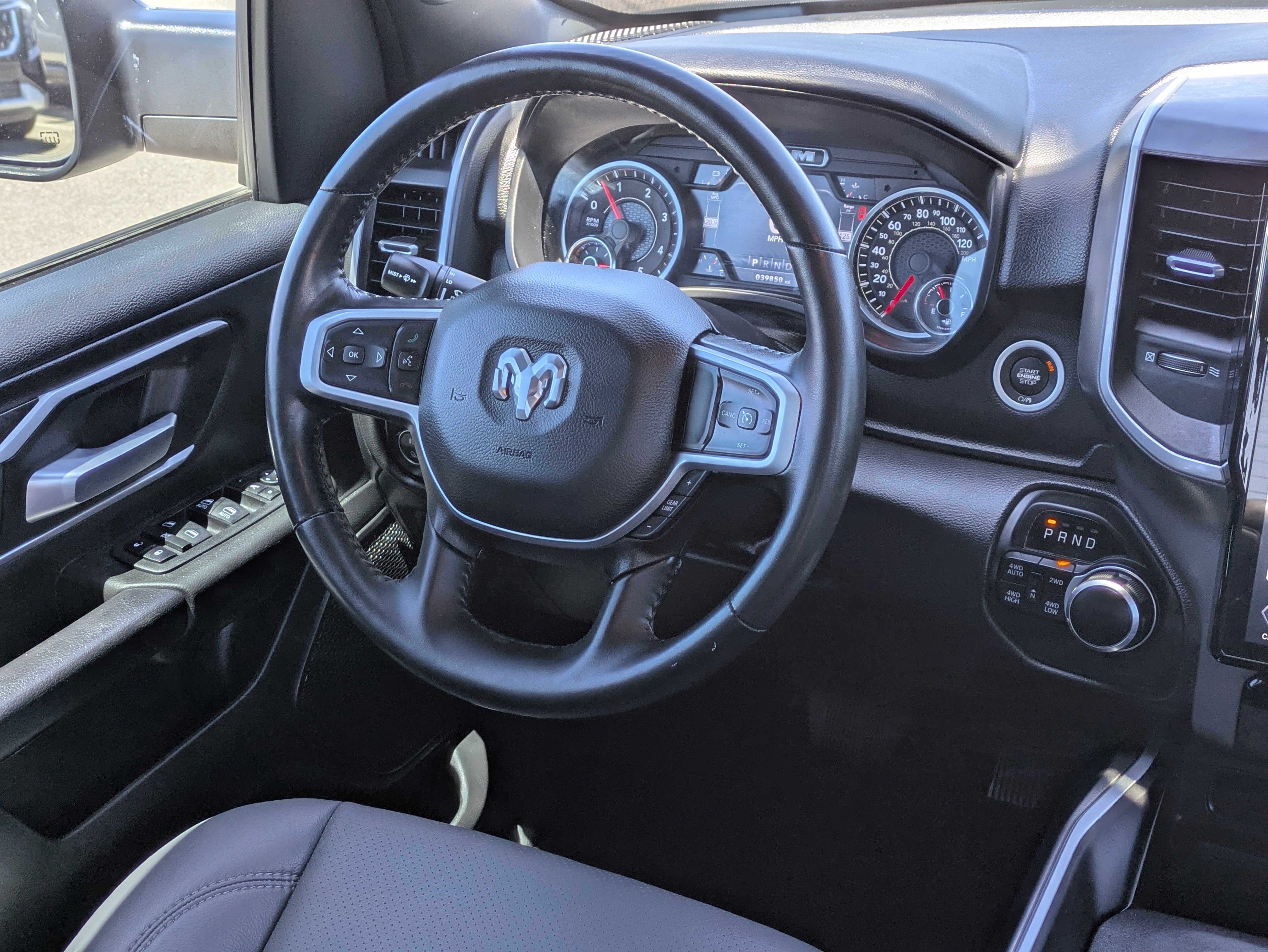 Used 2023 RAM 1500 Big Horn AWD/4WD image 15