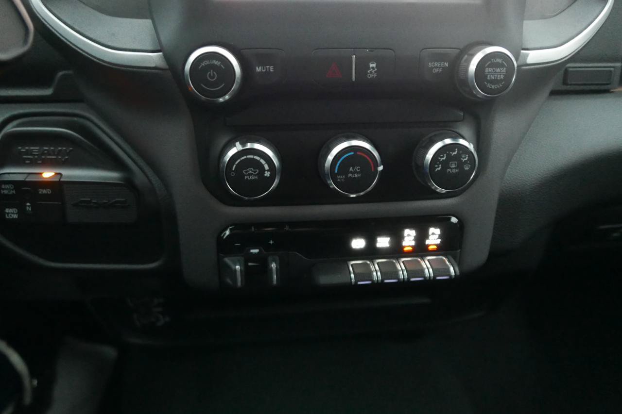 Used 2024 RAM 2500 Big Horn AWD/4WD image 20