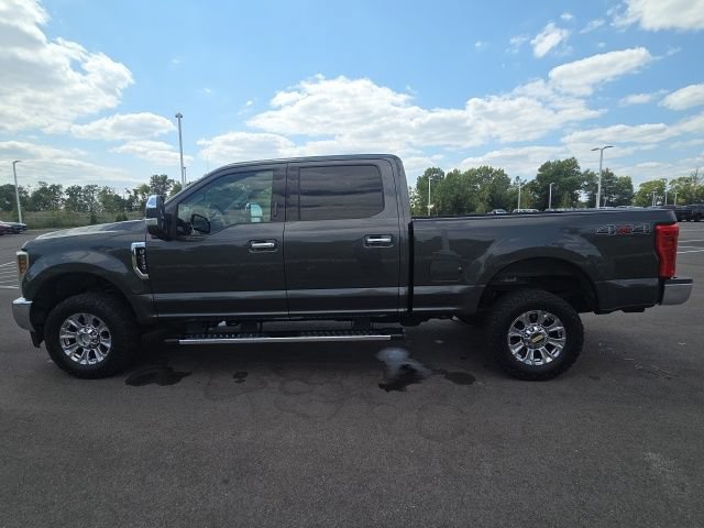 Used 2018 Ford F250 XLT w/ XLT Premium Package AWD/4WD image 12