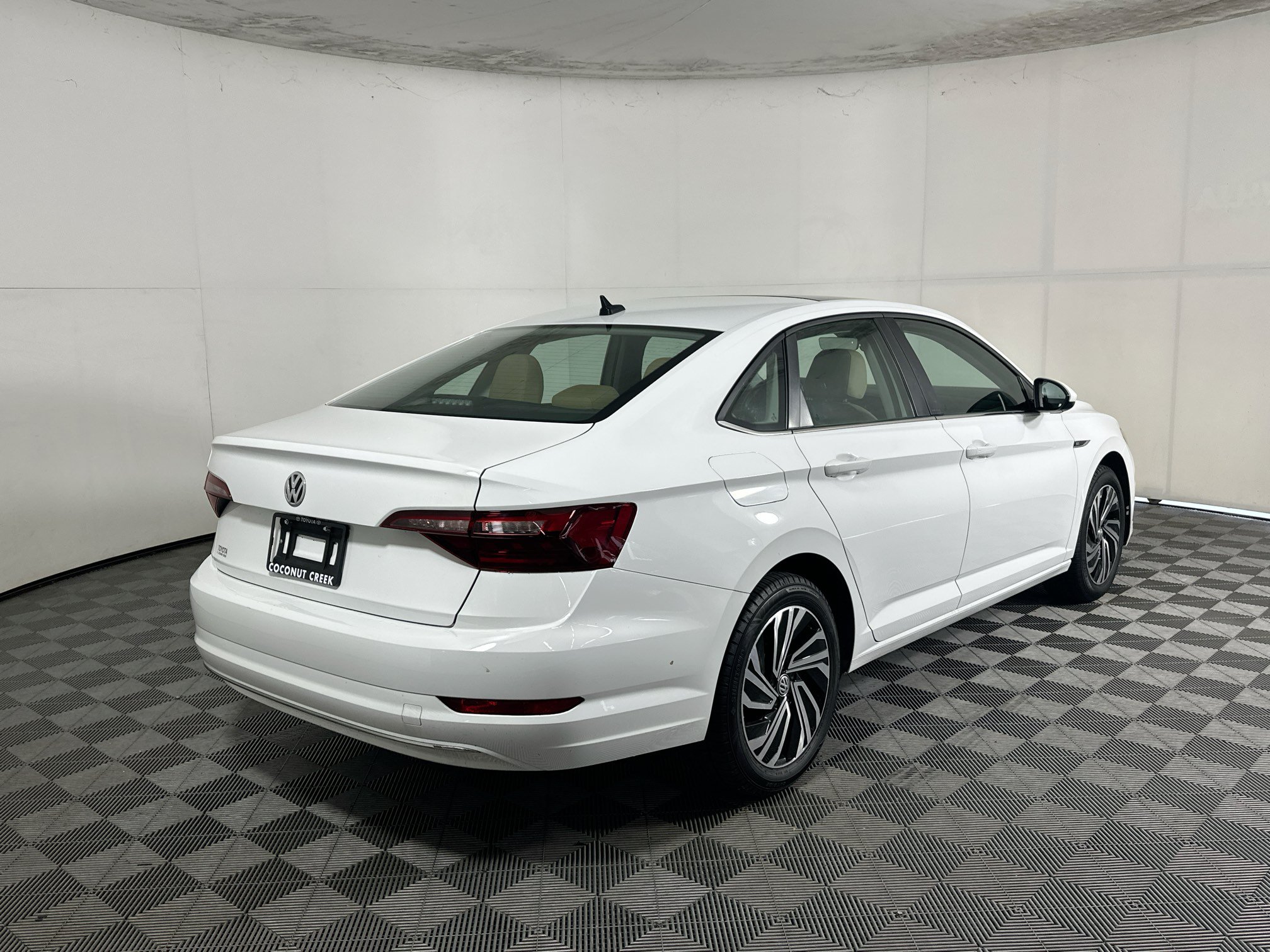 Used 2021 Volkswagen Jetta SEL FWD image 3