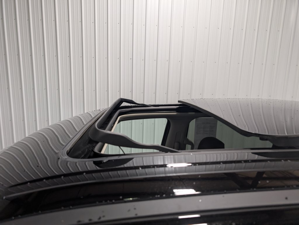 Used 2026 RAM 1500 Limited AWD/4WD image 9