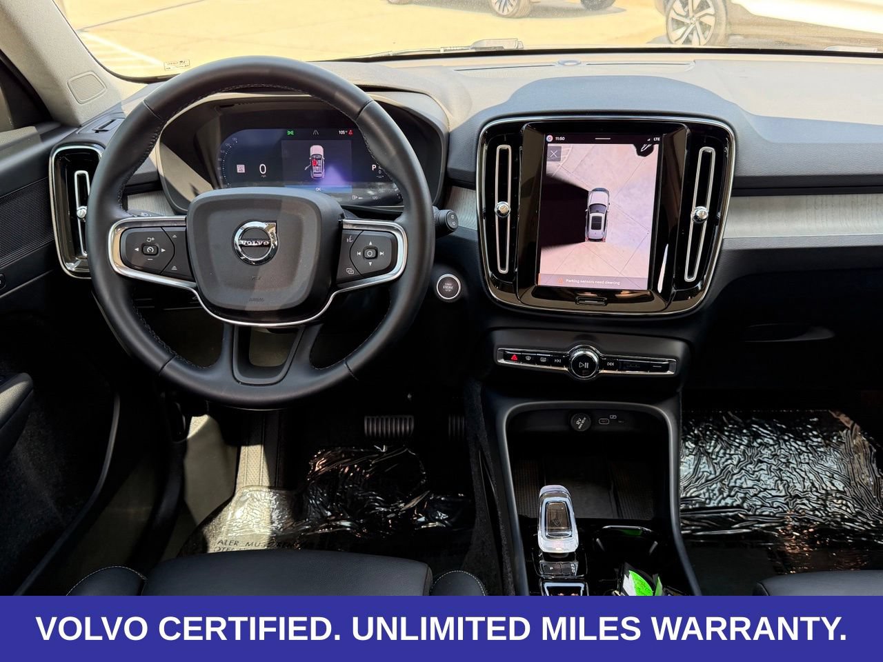Certified 2026 Volvo XC40 B5 Plus AWD/4WD image 13