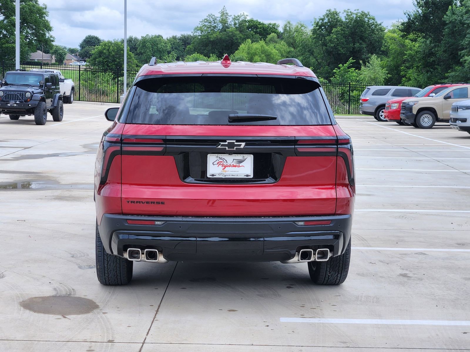 New 2026 Chevrolet Traverse LT w/ Midnight/Sport Edition FWD image 8