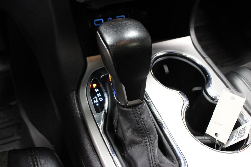Used 2021 Jeep Grand Cherokee Laredo X AWD/4WD image 32
