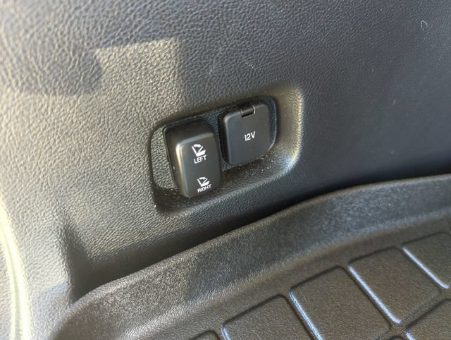 Used 2016 Ford Edge SEL w/ Equipment Group 201A FWD image 21