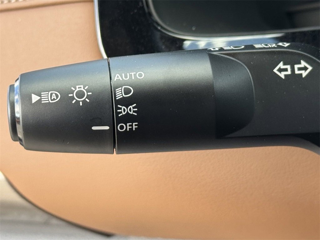 New 2025 Nissan Pathfinder Platinum w/ Lighting Package (N93) image 26