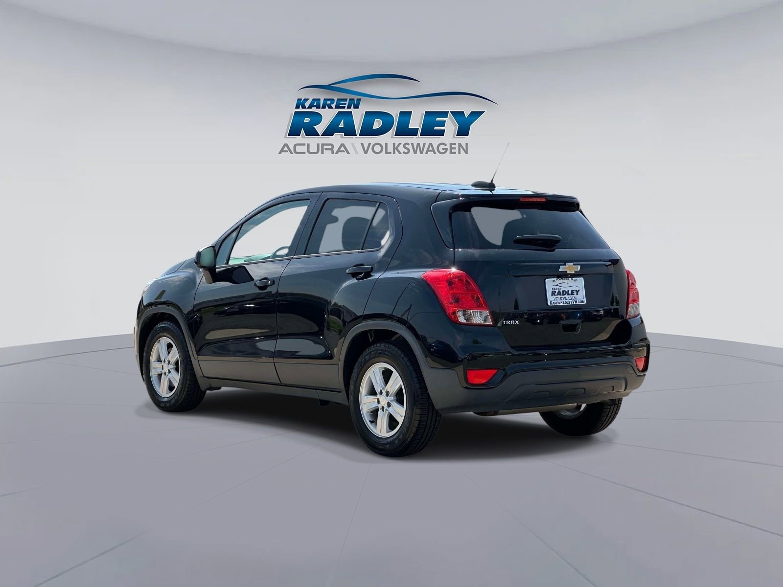 Used 2020 Chevrolet Trax LS w/ Tint and Cruise Package image 4