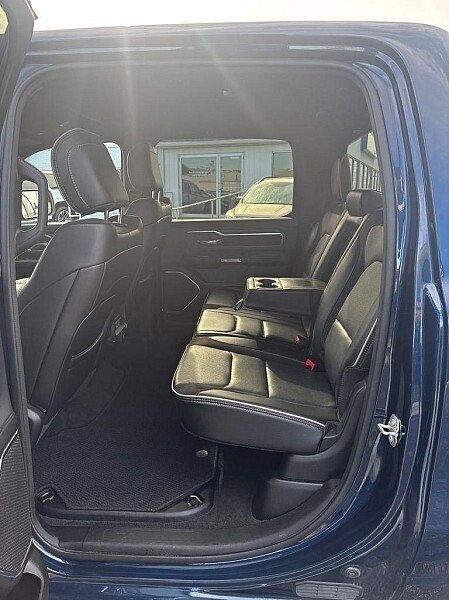 Used 2024 RAM 1500 Laramie AWD/4WD image 36