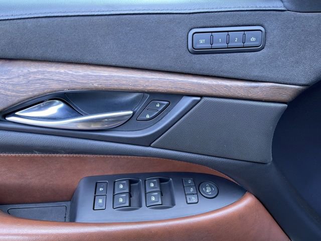 Used 2019 Cadillac Escalade Premium Luxury image 24