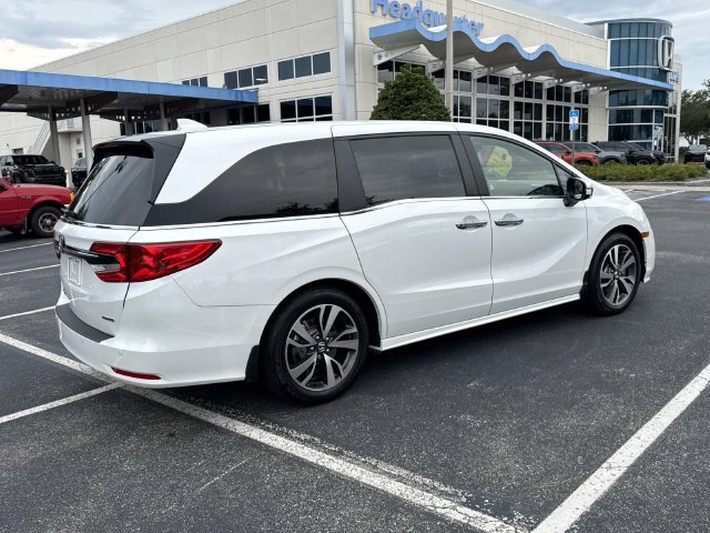 Certified 2024 Honda Odyssey Touring image 4