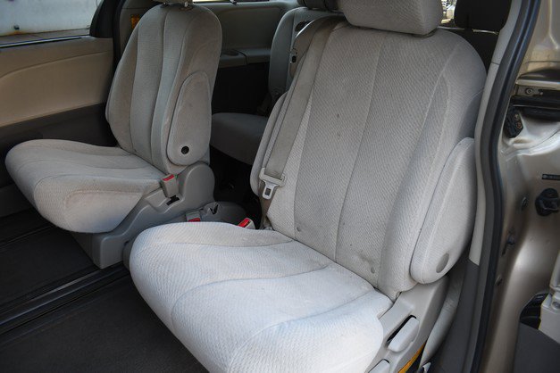 Used 2014 Toyota Sienna LE FWD image 22
