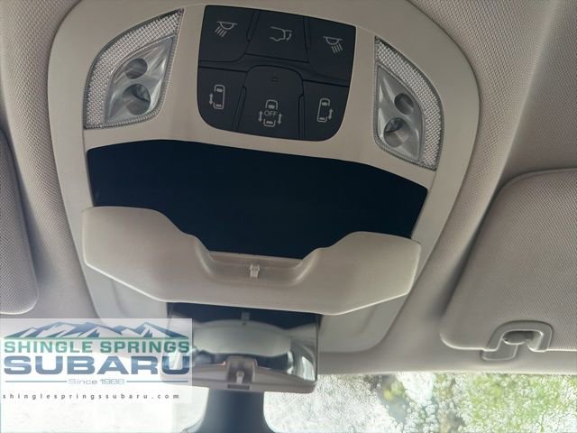 Used 2024 Chrysler Pacifica Touring-L FWD image 44