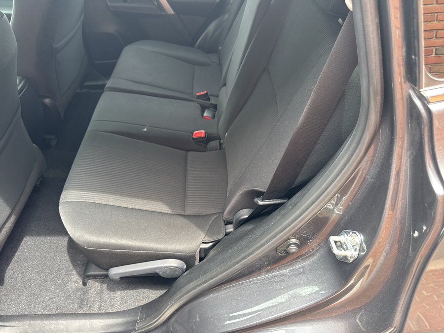 Used 2015 Toyota RAV4 LE AWD/4WD image 20