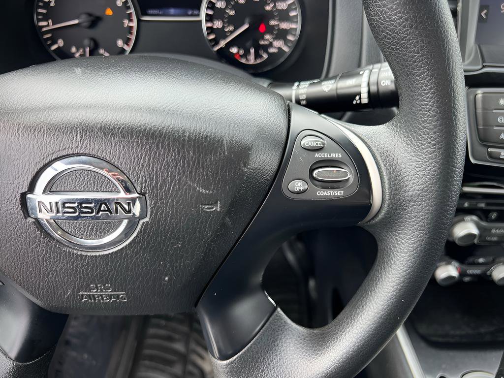 Used 2019 Nissan Pathfinder S image 39