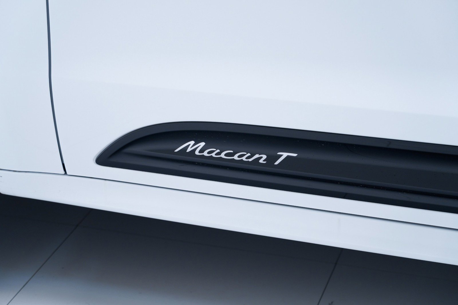 New 2026 Porsche Macan Turbo image 13
