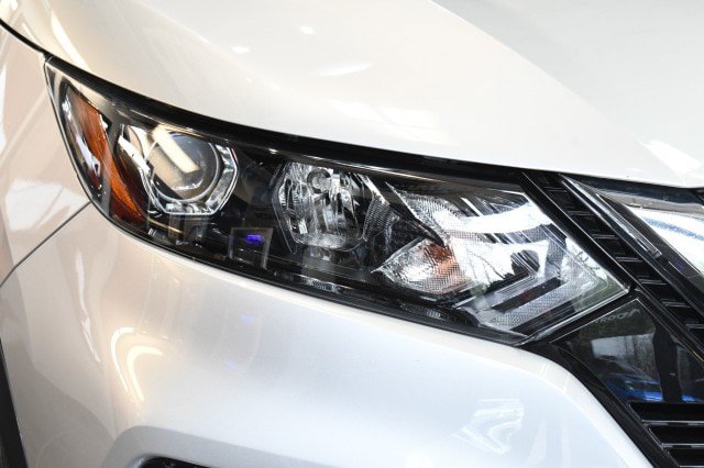 Used 2022 Nissan Rogue Sport SL AWD/4WD image 4