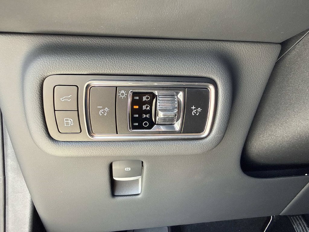 New 2026 Lincoln Nautilus Reserve AWD/4WD image 32
