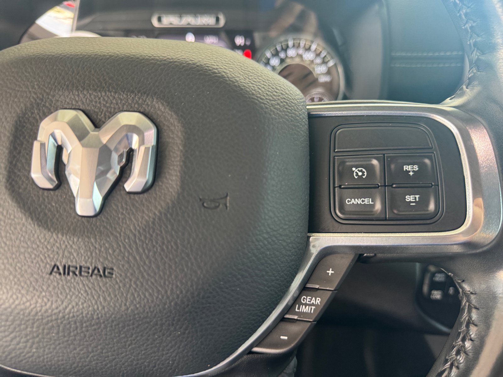 Used 2022 RAM 2500 Laramie AWD/4WD image 20
