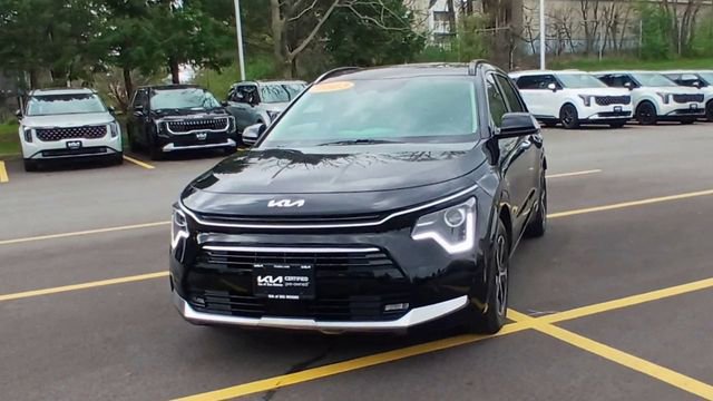 Certified 2023 Kia Niro SX image 6