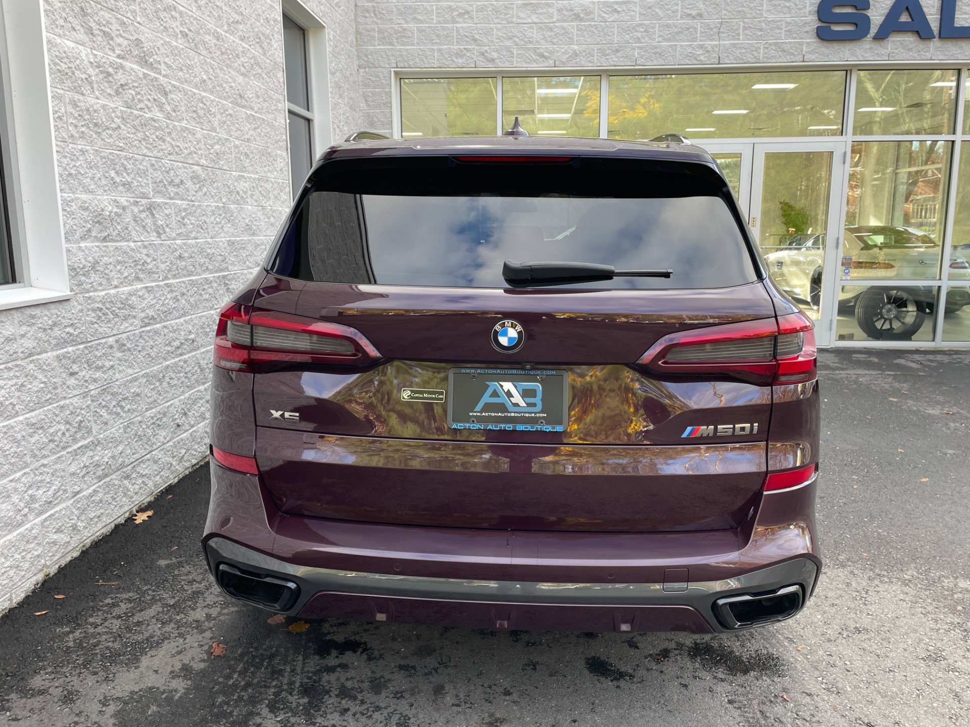 Used 2021 BMW X5 M50i w/ Executive Package image 28