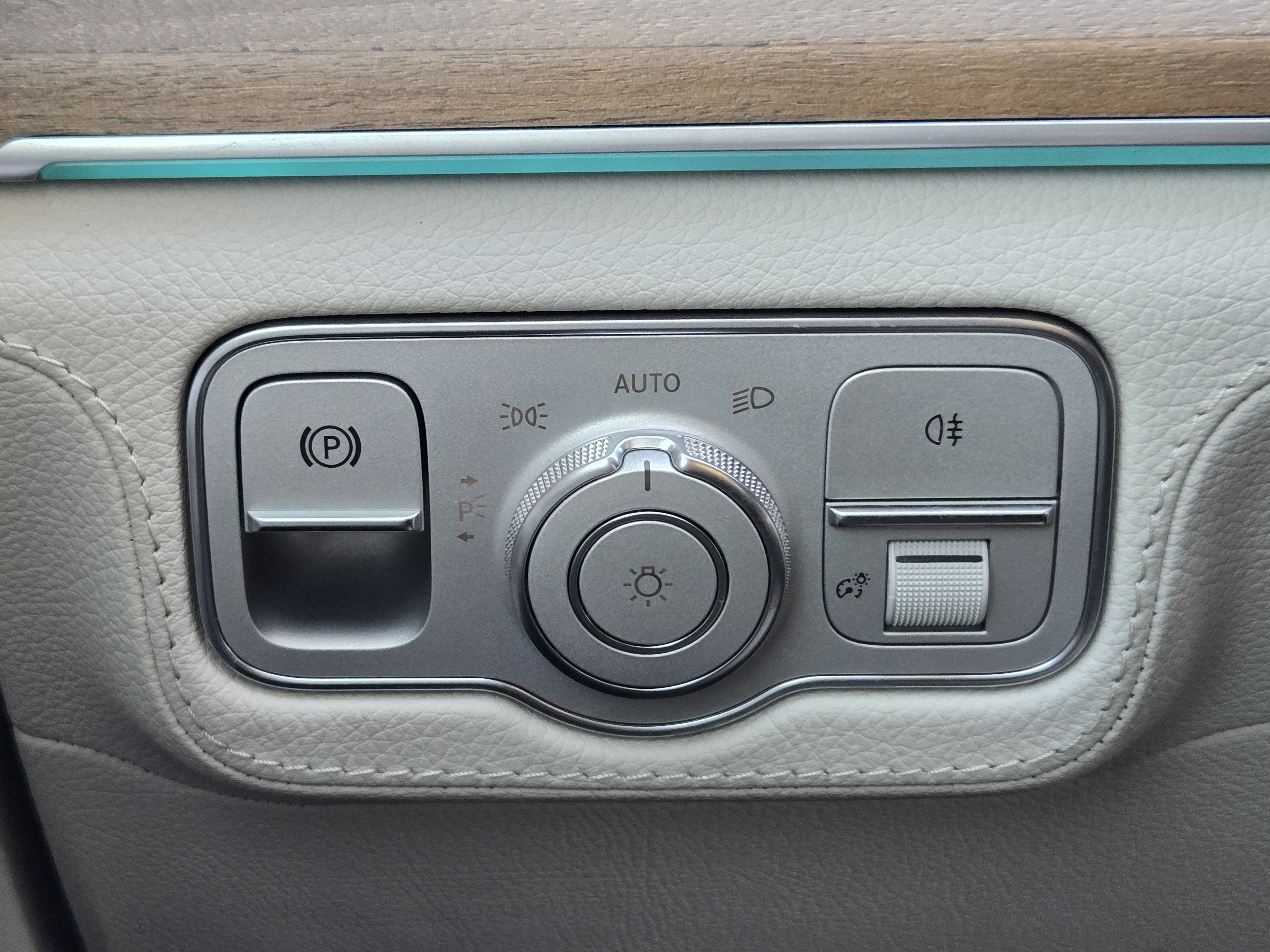 Used 2021 Mercedes-Benz GLE 450 4MATIC image 25