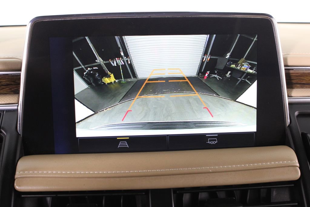 Used 2024 Chevrolet Suburban Premier image 30