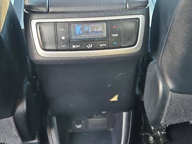 Used 2016 Toyota Highlander XLE AWD/4WD image 25