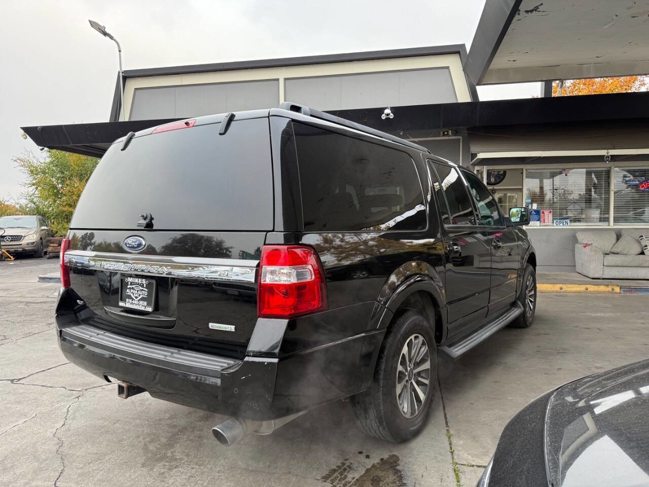 Used 2017 Ford Expedition EL XLT RWD image 13