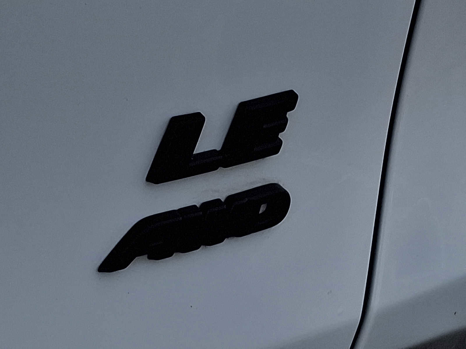 Used 2022 Toyota RAV4 LE image 27