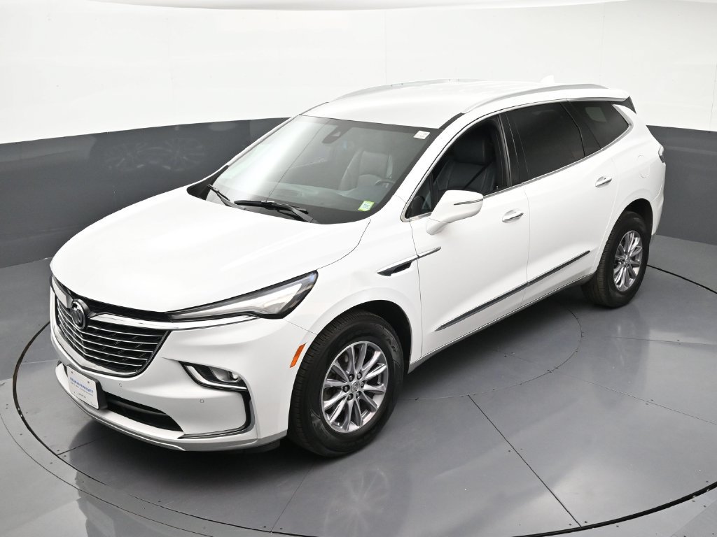 Certified 2024 Buick Enclave Essence AWD/4WD image 16