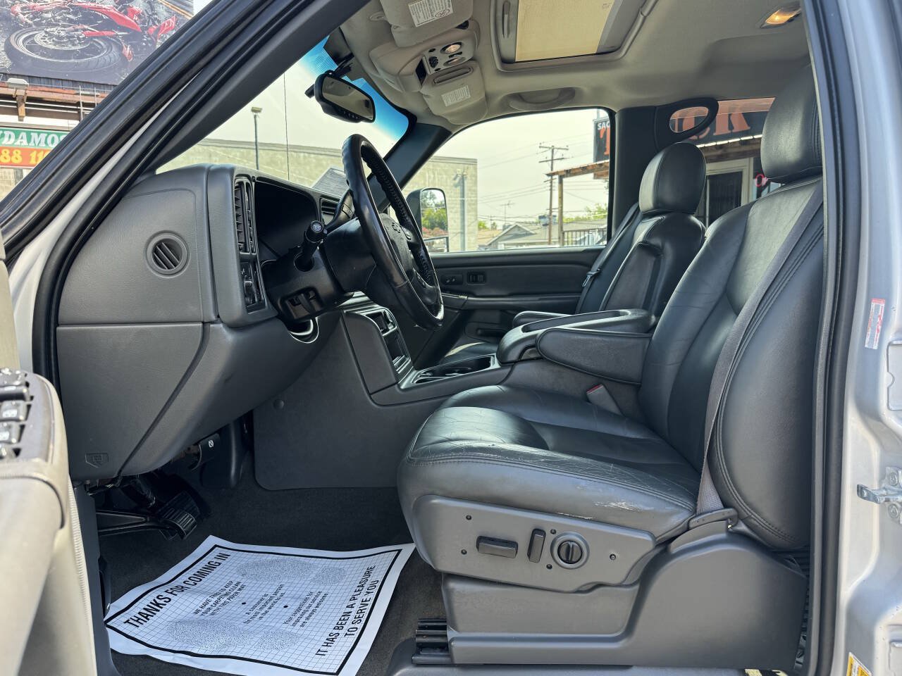 Used 2007 Chevrolet Silverado 2500 LT w/ Onstar Plus Package AWD/4WD image 9