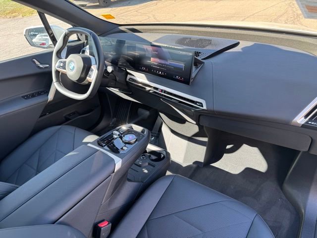 Certified 2025 BMW iX xDrive50 image 27