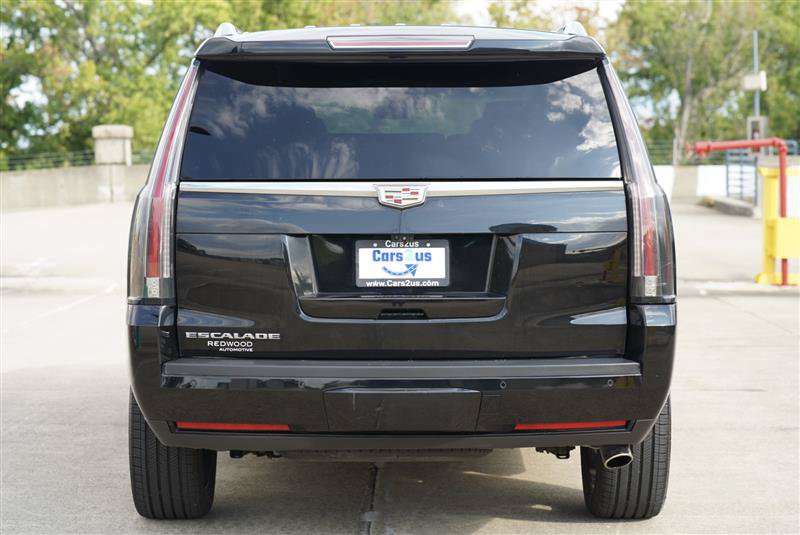 Used 2017 Cadillac Escalade Luxury AWD/4WD image 5